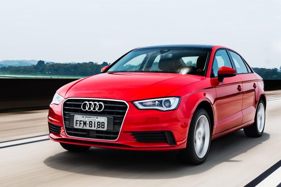  Audi A3 Sedan 1.4 TFSI Flex (8V) 2015 года  (LA) (фото 3 из 23)